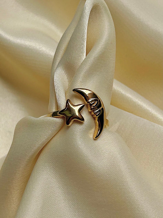 “Media luna” anillo